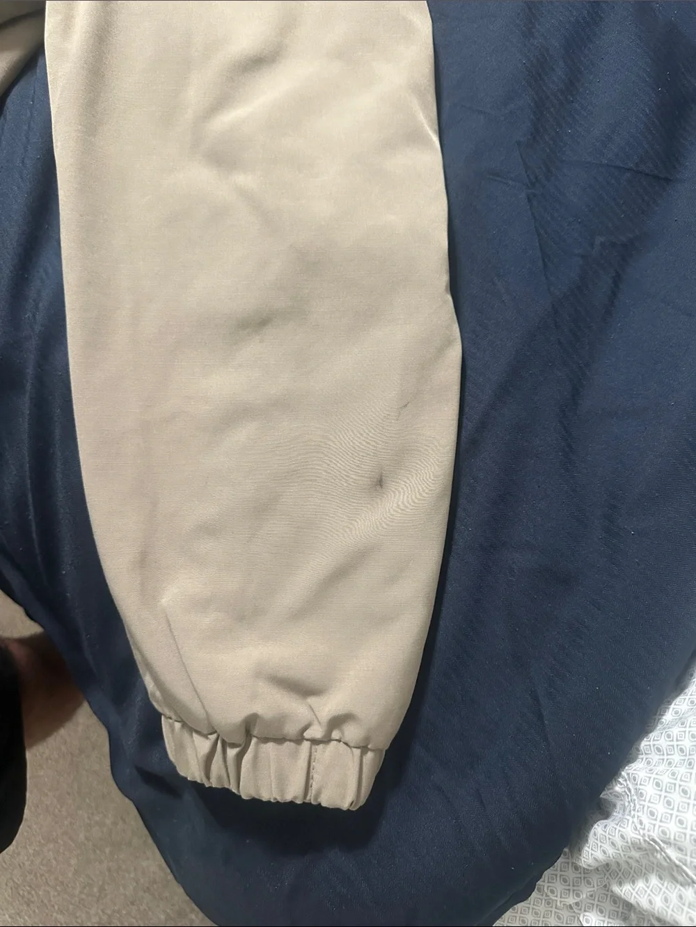 H&M Men's Hooded Puffer Jacket in Light Beige